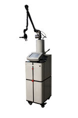 China Glass Fractional Co2 Laser 10600nm 30W for skin tightening supplier